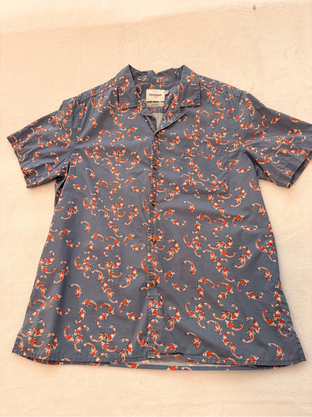 Goodfellow & Co Grey Koi Print Short-Sleeve Shirt size: L